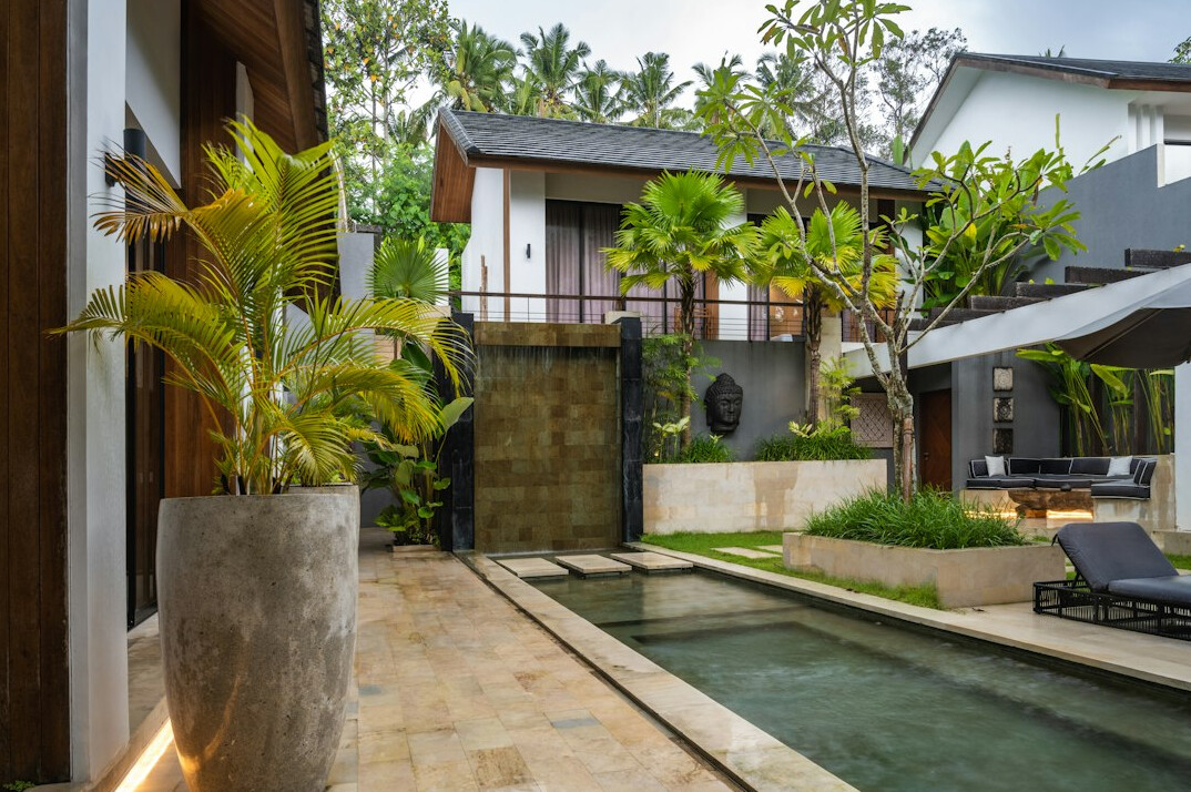 luxury villa garden